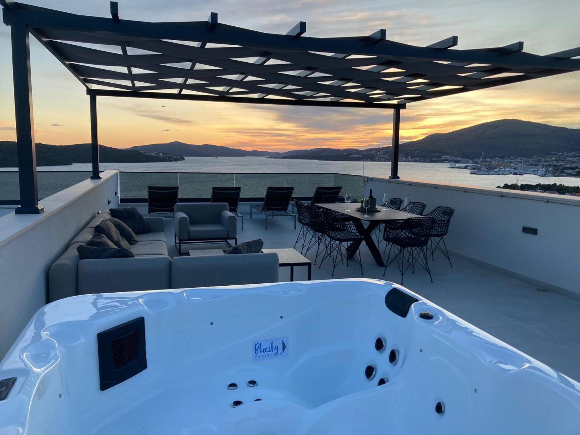 Apartment Penthouse Bluesky