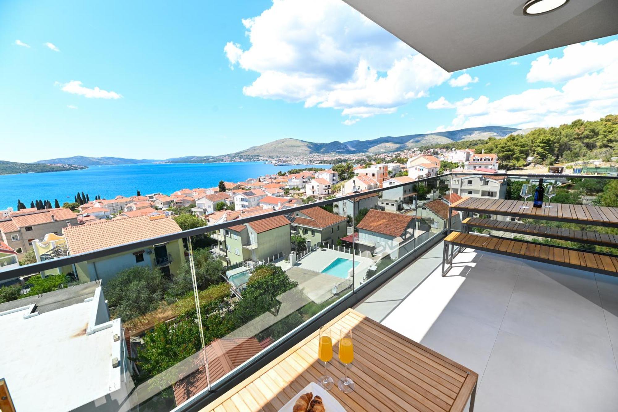 Penthouse Bluesky *