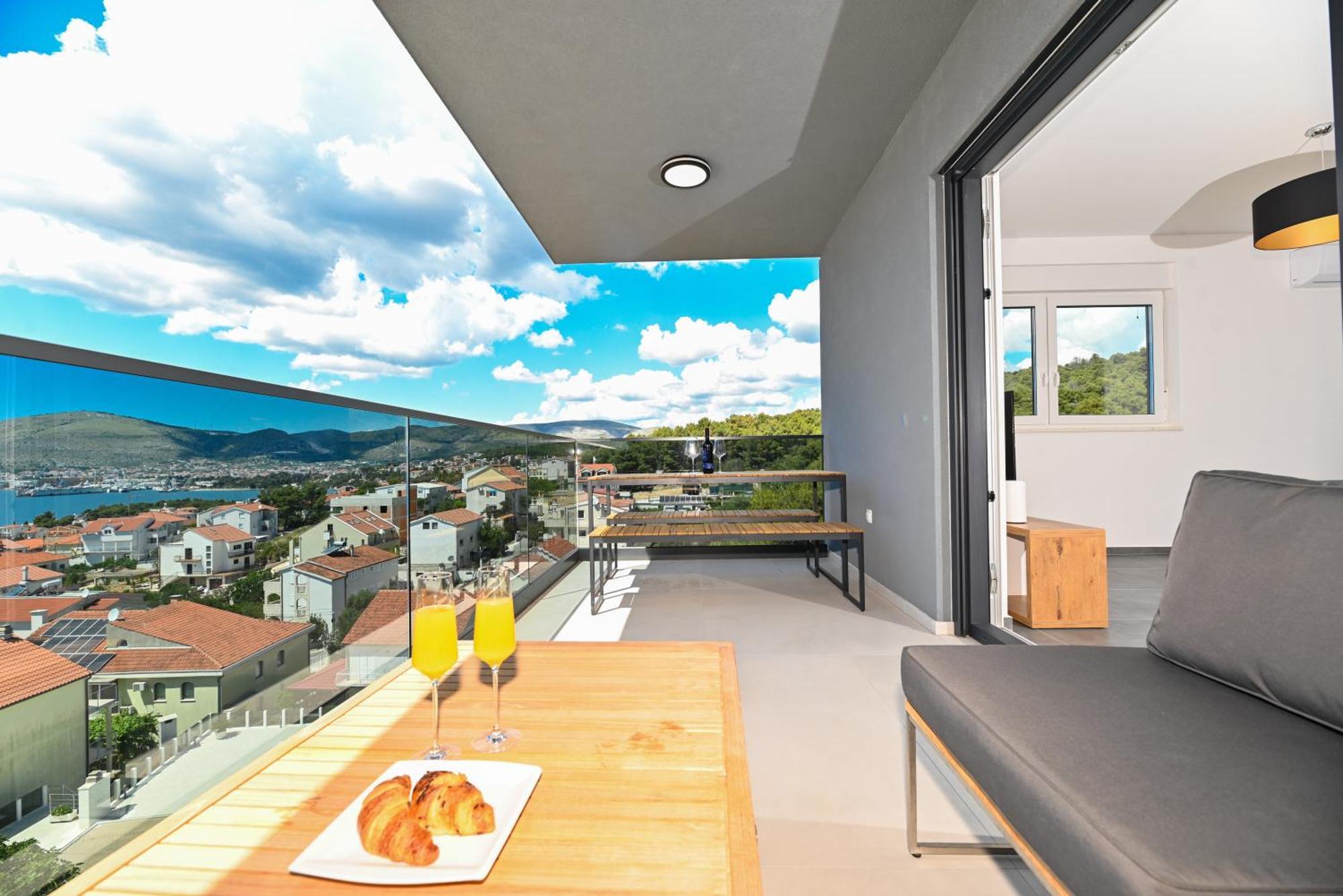 Penthouse Bluesky *