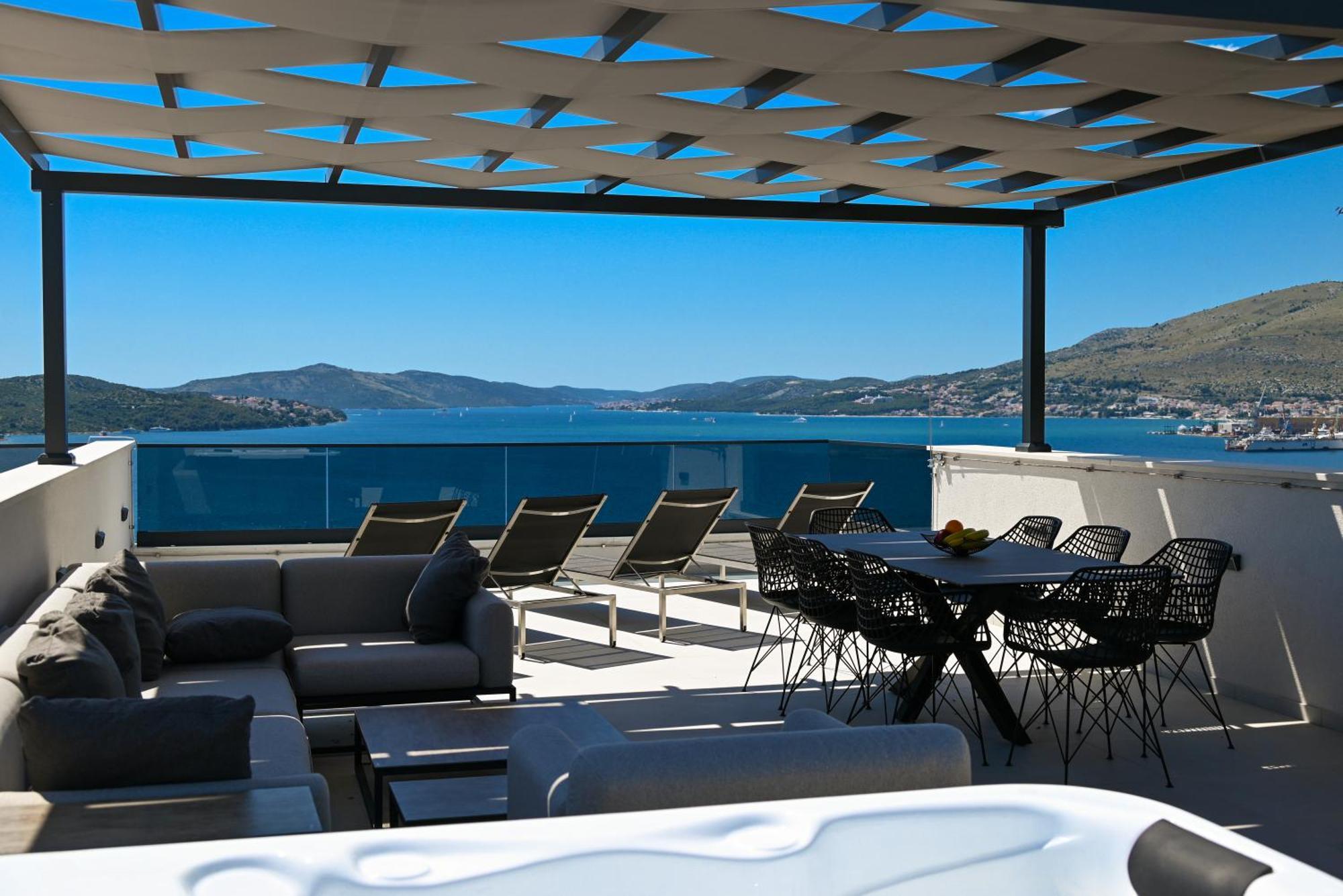 Penthouse Bluesky Apartment *
