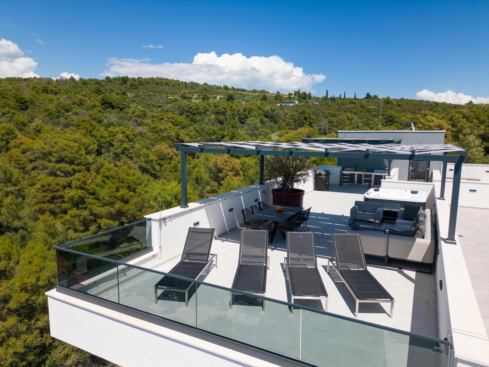Penthouse Bluesky Apartment *