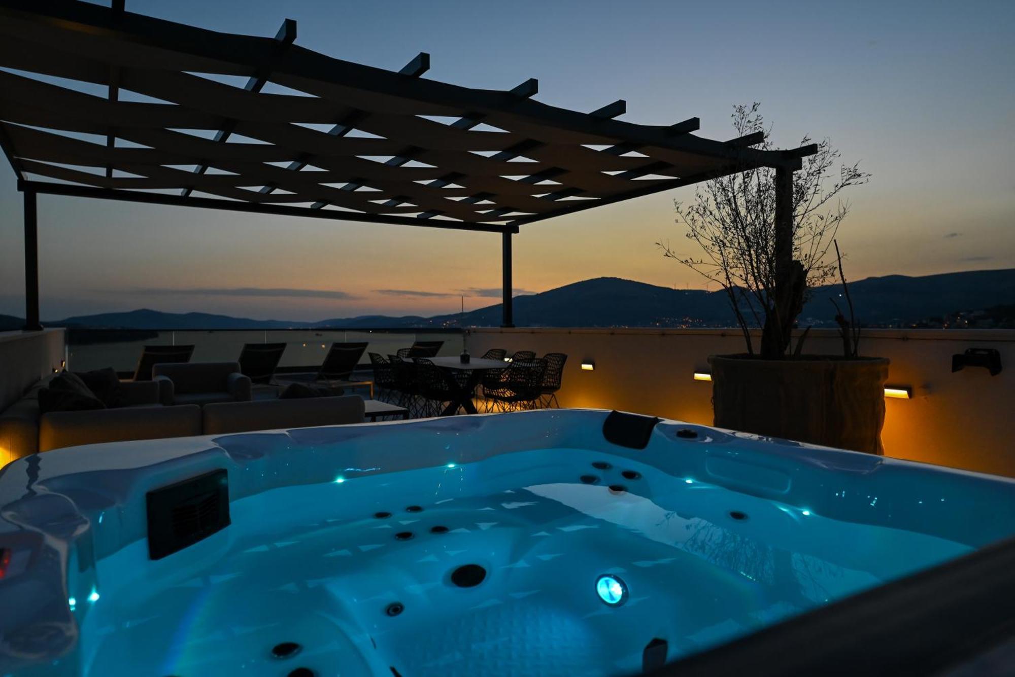 Penthouse Bluesky *
